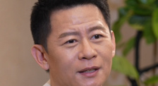 大尺度腿模丝袜视频